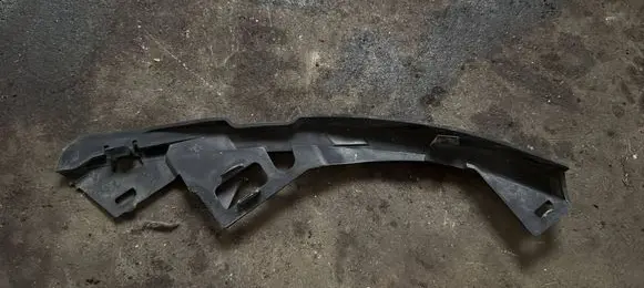 Volvo V50 Front bumper mounting bracket 30744956