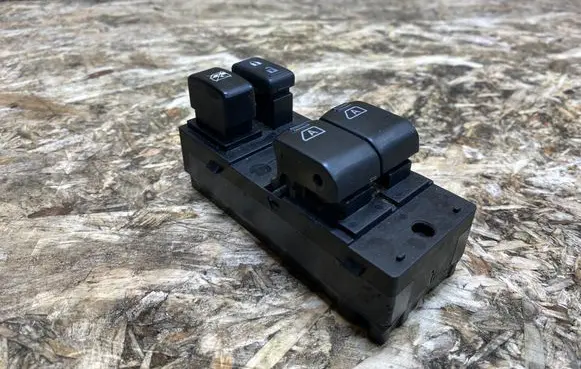 Infiniti G37 Electric window control switch 25401JL43C