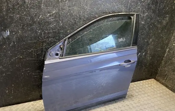 Volkswagen Taigo Front door