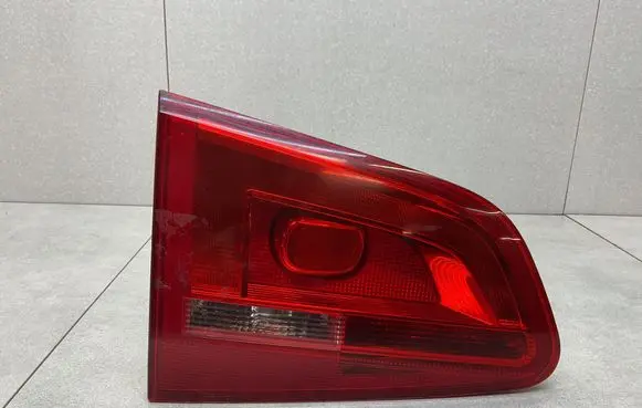 Volkswagen Sharan Tailgate rear/tail lights 7N0945093J
