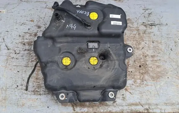 Mercedes-Benz C W205 AdBlue liquid reservoir A2054706901