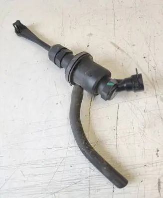 Nissan X-Trail T31 Clutch master cylinder 