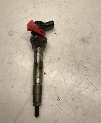 BMW 3 F30 F35 F31 Fuel injector 0445110743 076455608 8Z8YA58