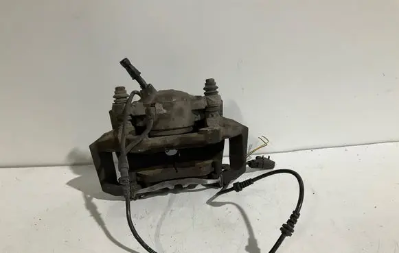 Mercedes-Benz E W212 Front brake caliper A2125404605