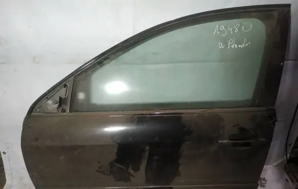 Volkswagen Phaeton Front door juodos