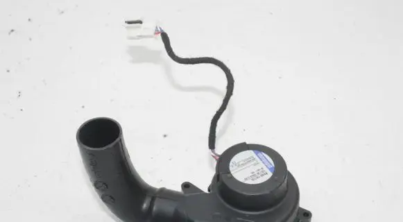 Mercedes-Benz C W204 Engine control unit/module fan A2048300808