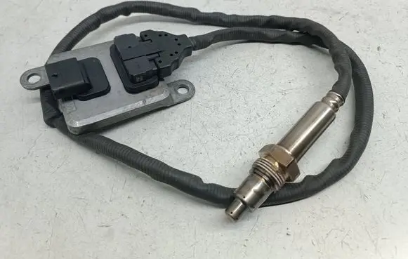 Mercedes-Benz C W205 Lambda probe sensor A0009051612 0009051612