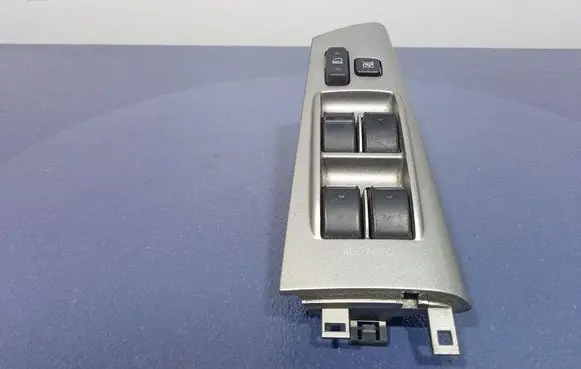 Toyota Corolla E120 E130 Electric window control switch