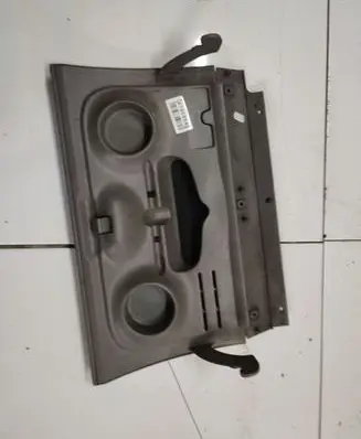 Glove box