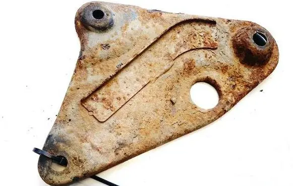 KIA Cerato Engine mounting bracket 