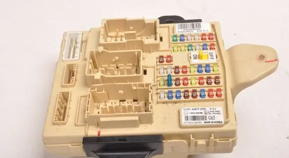KIA Sorento Fuse box set 954002P656