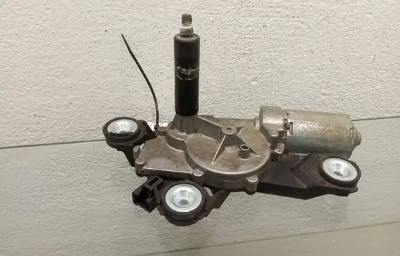 Ford C-MAX I Rear window wiper motor 3M51R17K441AE 0390201823 30763683