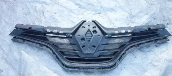 Renault Captur Front bumper upper radiator grill 623102335r