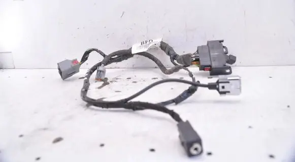 Ford C-MAX II AUX in-socket connector DM5T15K857BFD DM5T15K857