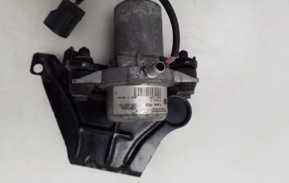 Volvo S80 Vacuum pump 30645454