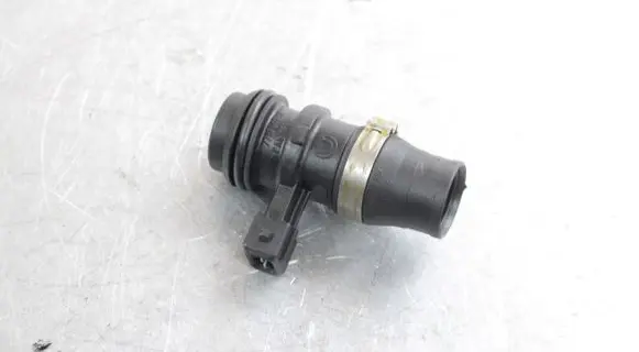 BMW 3 E90 E91 Breather hose sensor 7787941