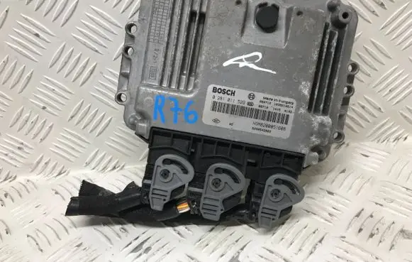 Renault Trafic II (X83) Engine control unit/module 8200051608 8200546983