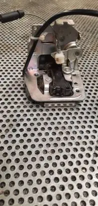 Renault Master III Rear door lock 8200661170