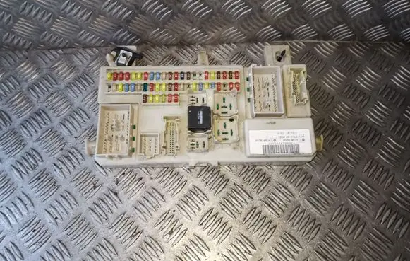 Ford Focus C-MAX Fuse module 4M5T14A073DF