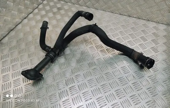 Audi A4 S4 B8 8K Engine coolant pipe/hose 8K0122293