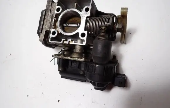 Renault Megane I Throttle body valve 7700864871