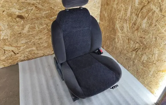 Opel Frontera B Front driver seat 