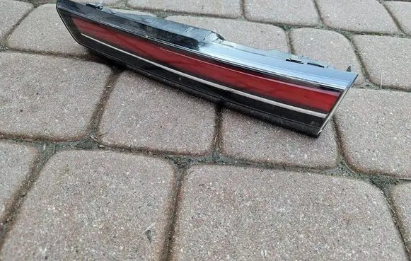 Opel Mokka B Tailgate rear/tail lights 9833944580