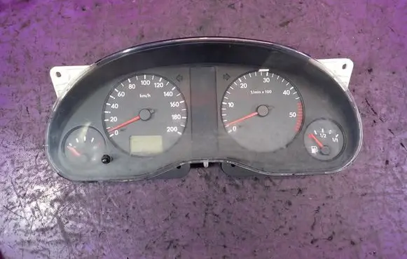 Seat Alhambra (Mk1) Speedometer (instrument cluster) 