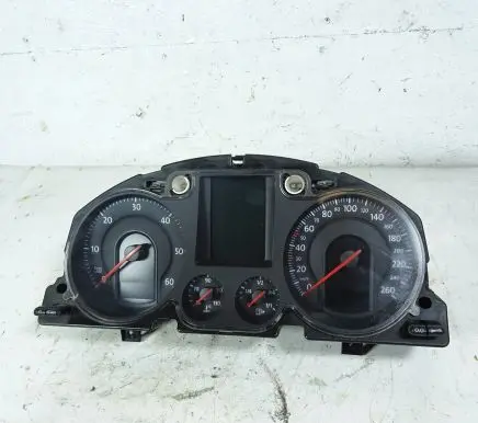 Volkswagen PASSAT B6 Speedometer (instrument cluster) 3C0920871