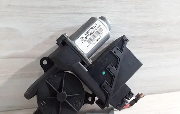Volkswagen Polo Rear door window regulator motor MR6400646D 6Q0959812A