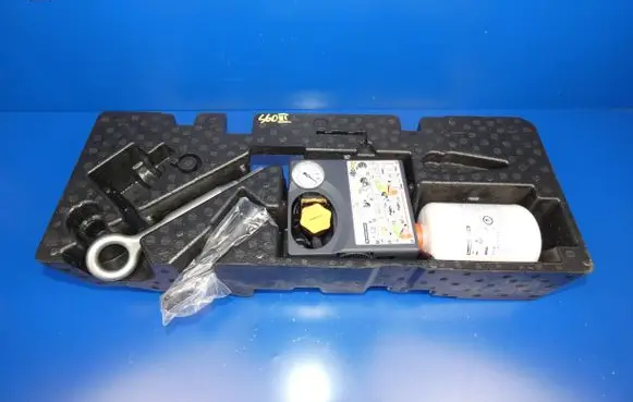Volvo S60 Tool set 31471270