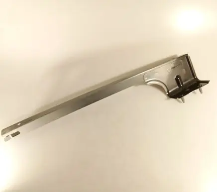 Opel Vivaro Front door windshield rail 802168772R 23825101717D