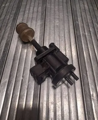 Mercedes-Benz E W210 Turbo solenoid valve A0005450427