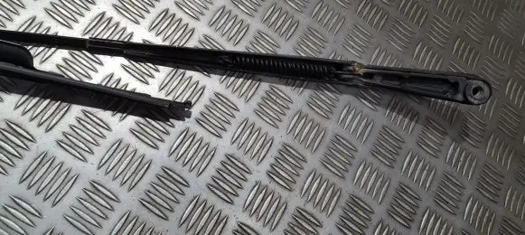Ford Focus Front wiper blade arm XS4117527AA 4321
