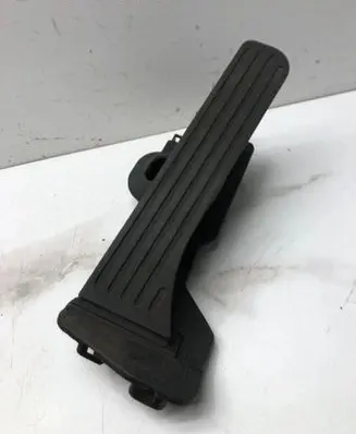 Volkswagen Golf V Accelerator throttle pedal 1K2721503M 6PV00874500