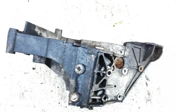 Chrysler Voyager Engine mounting bracket 90512909g