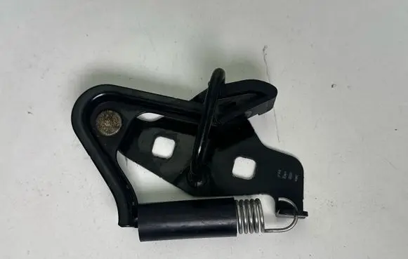 Ford Mustang VI Loading door lock loop/hook striker 54404B12