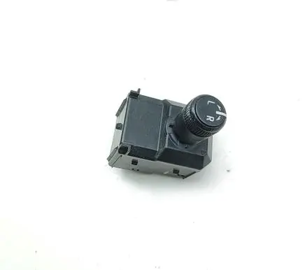 Isuzu D-Max Wing mirror switch 8983945291