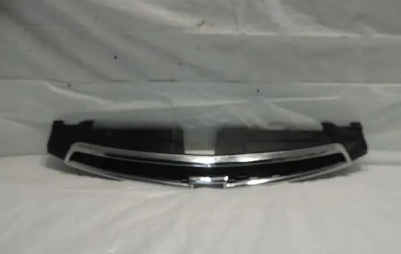 Chevrolet Cruze Front grill 95931769