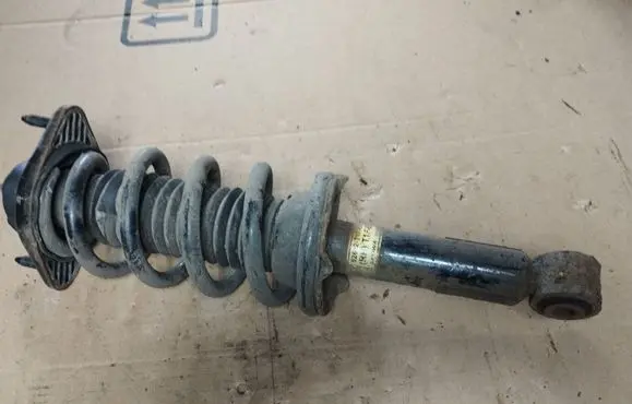 Honda CR-V Rear shock absorber/damper 52602T1F510