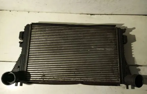 Skoda Octavia Mk2 (1Z) Intercooler radiator 1K0145803L