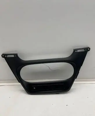 Iveco Daily 6th gen Radio/GPS head unit trim 5801592799 6756742 5801527940