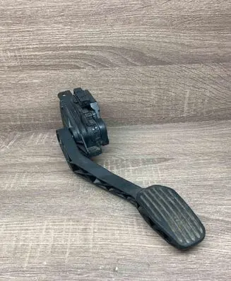 Volvo S80 Accelerator throttle pedal 30636006 6PV008537
