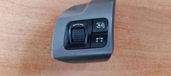 Opel Vectra C Steering wheel buttons/switches 13208858 305582185057