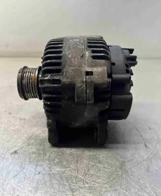 Volkswagen PASSAT B7 Generator/alternator 03G903016A