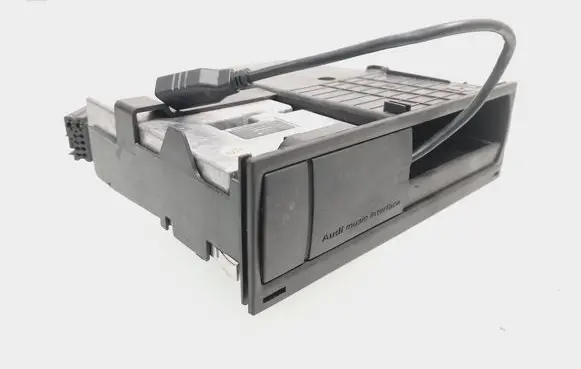 Audi A3 S3 8P USB socket connector 8P0035785