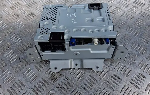 Radio/CD/DVD/GPS head unit