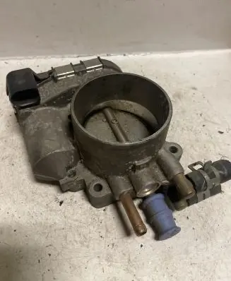 Audi A8 S8 D2 4D Throttle valve 078133062B