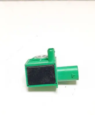Volkswagen Golf VI Airbag deployment crash/impact sensor 5K0959351 16709631