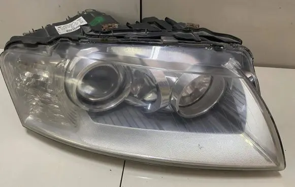 Audi A8 S8 D3 4E Headlight/headlamp 4E0941004BR